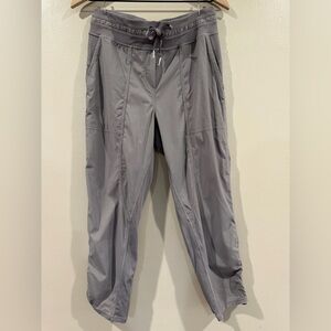 Women’s Lululemon Gray Pants Good Condition